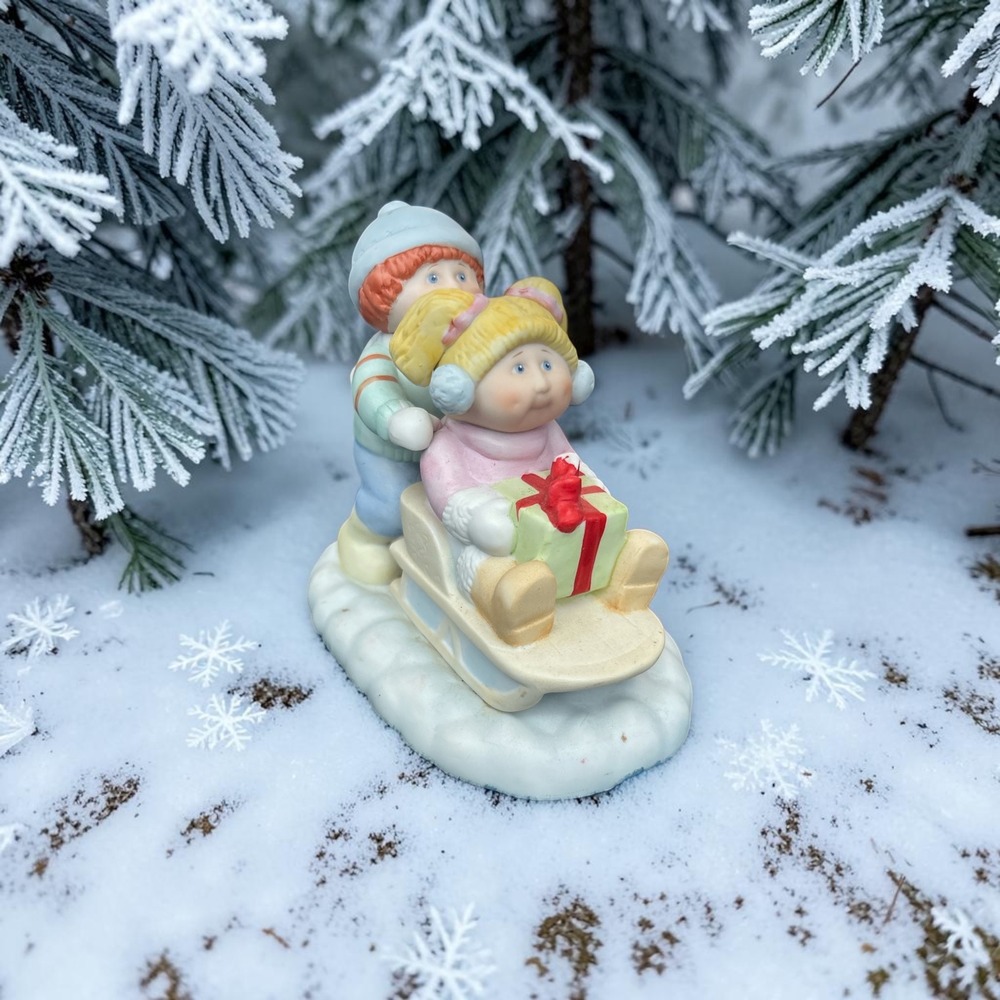 Vintage 1984 Cabbage Patch Kids Porcelain Figurine Sledding Winter Scene '84 Ed